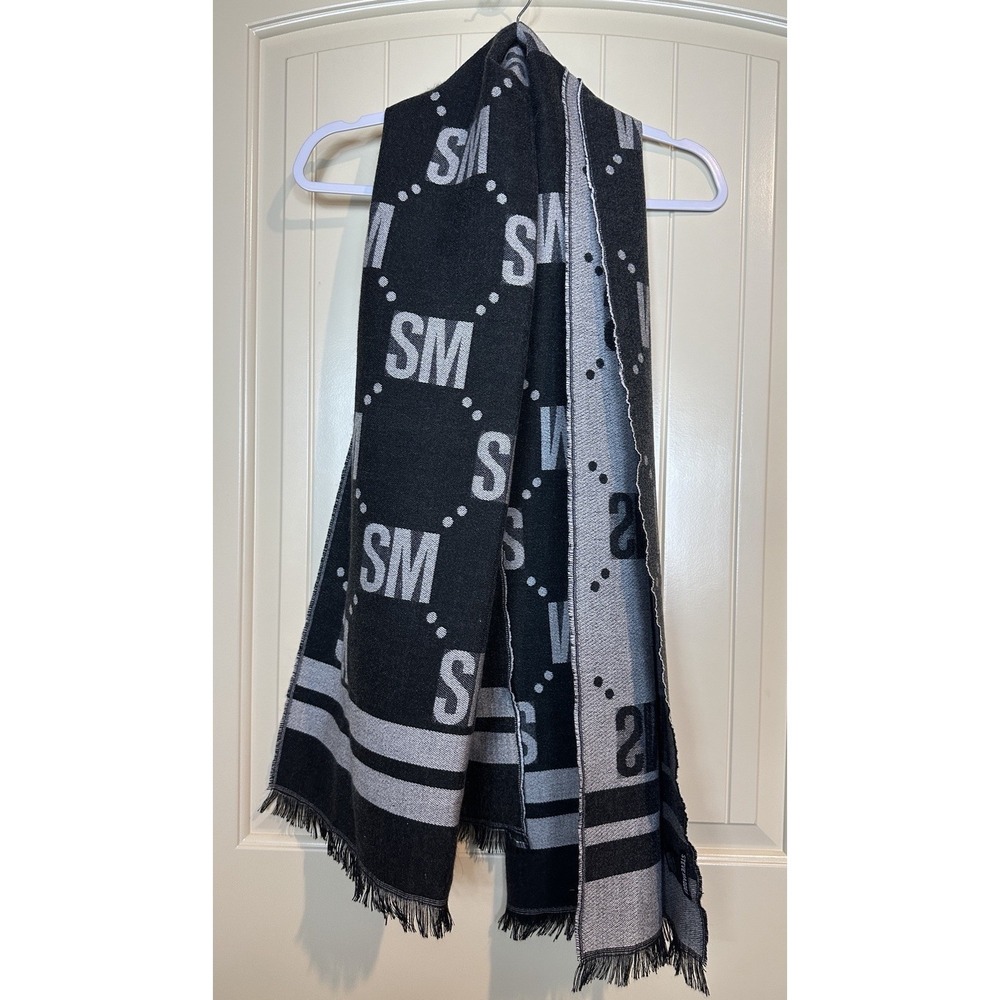 Steve‎ Madden Black gray branded neck knit scarf soft cozy warm NWOT